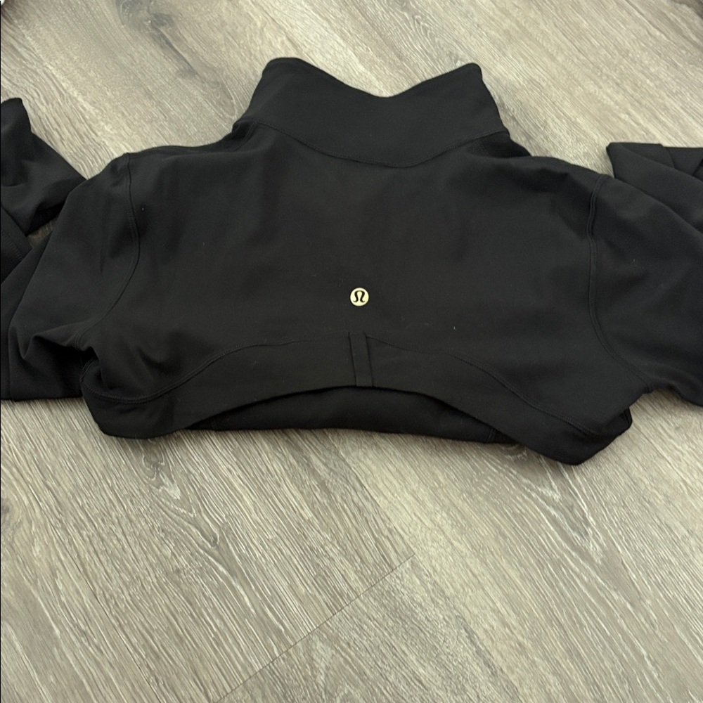 Lululemon Black Women's define Jacket with Gold Accents - Picture 2 of 2